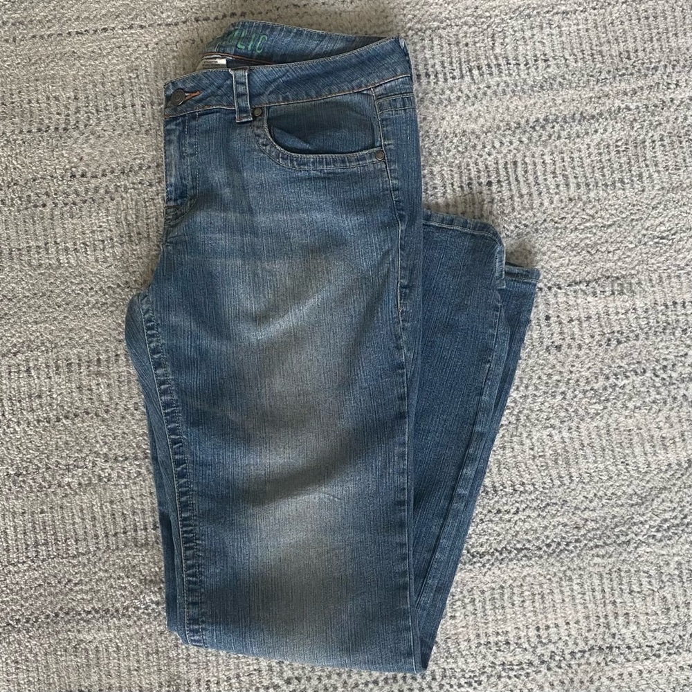 Hydraulic Flare Leg Blue Jeans